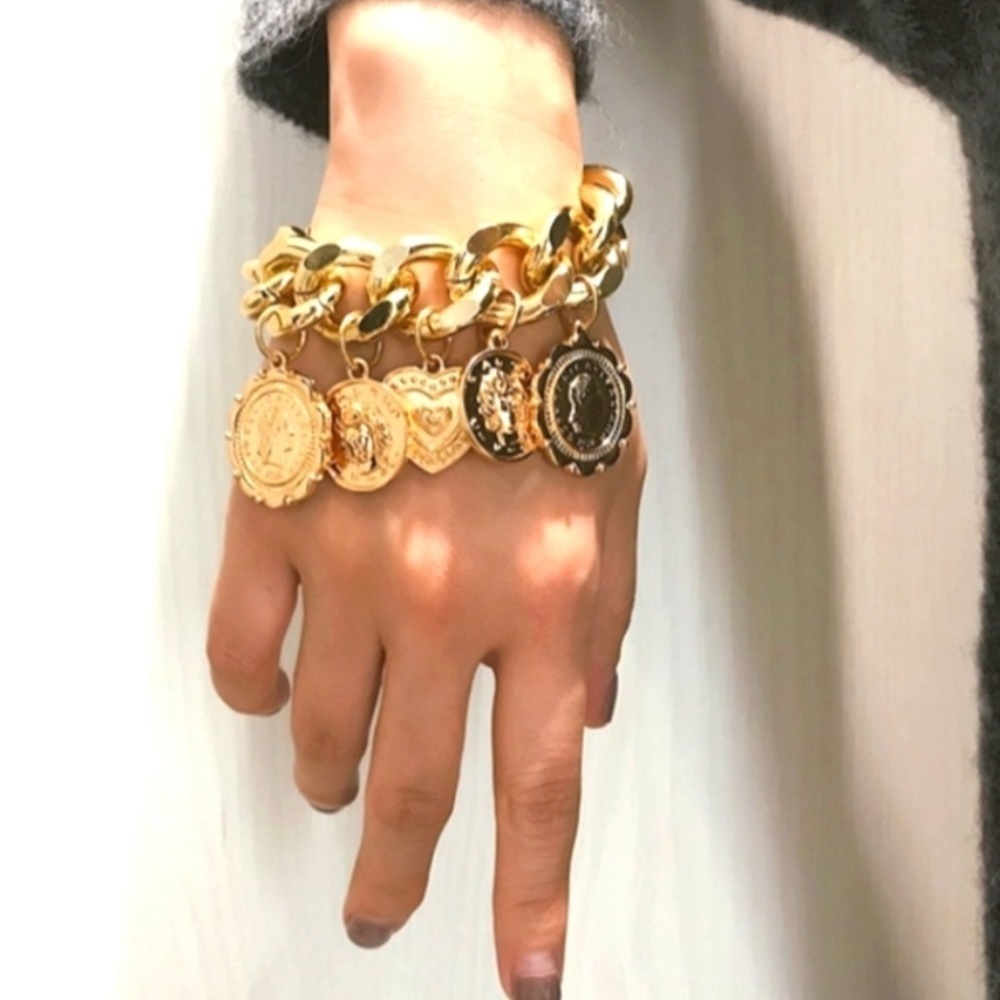 Chunky charm 18k gold pendant pennant chain bracelet portrait carv coin titanium - Picture 3 of 12